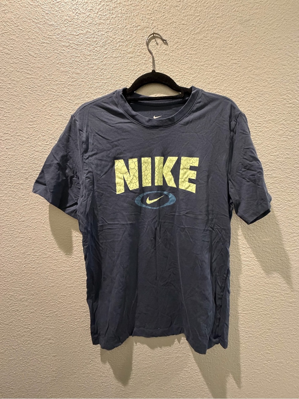 Nike Men's Navy Graphic Logo T-Shirt